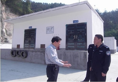 治安支隊(duì)領(lǐng)導(dǎo)深入湖北皓昇民爆倉庫檢查指導(dǎo)工作